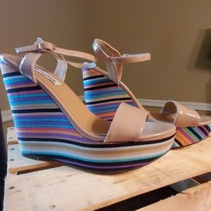 STEVE MADDEN Womens  platform wedge sandal